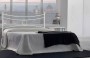 Letto matrimoniale in ferro Conca - giroletto